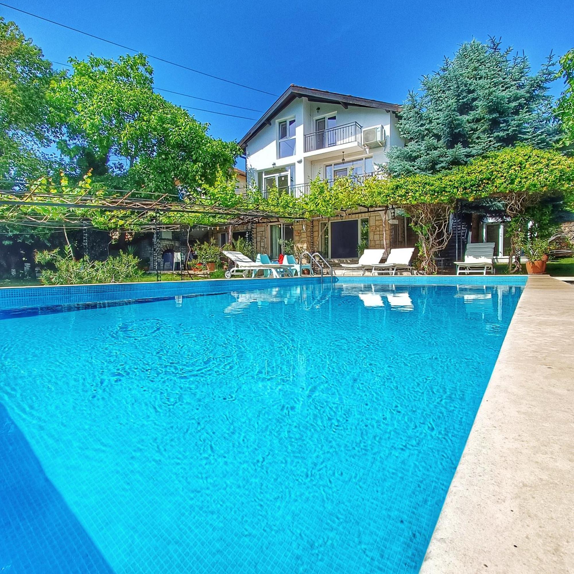 Villa Regina Serafina Balchik Exterior photo